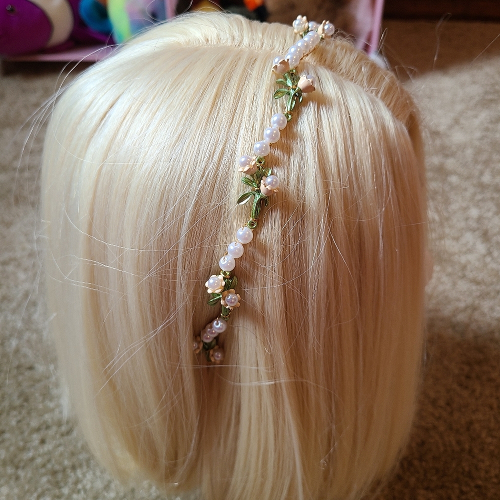 pearl flower headband - Picture 3 of 3